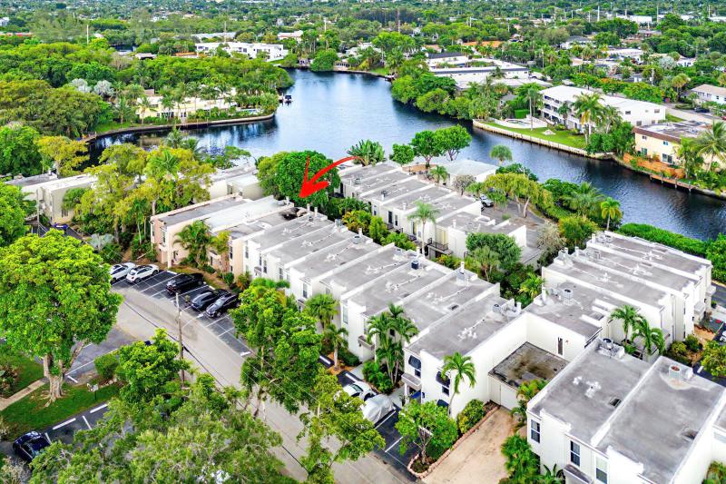  Condo & Townhome Photos