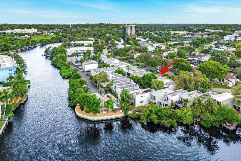  Condo & Townhome Photos