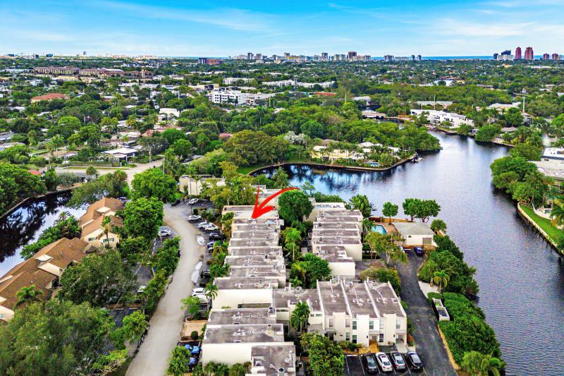  Condo & Townhome Photos