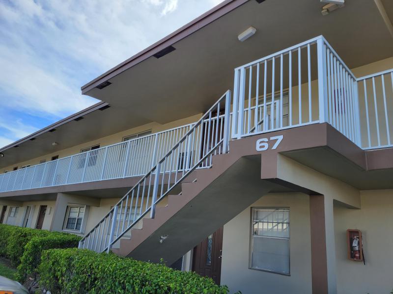  Condo & Townhome Photos