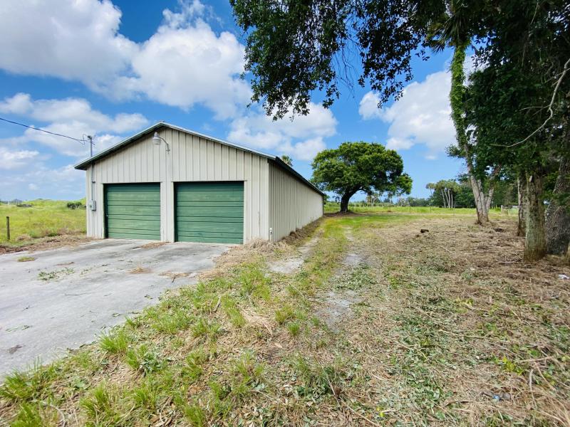  Commercial & Industrial Land Images 