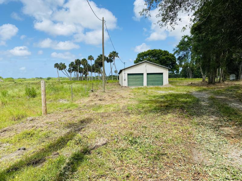  Commercial & Industrial Land Images 