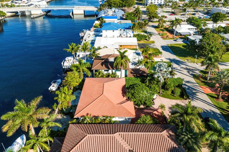  Single Family Homes Photo 13:  Lauderdale By The Sea,  FL 33308