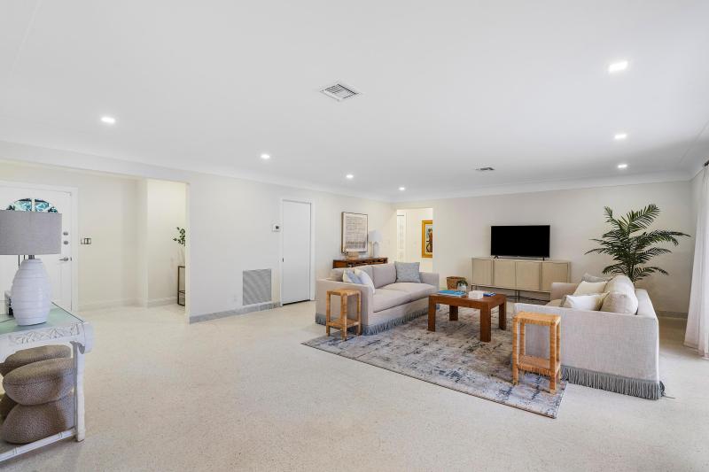  Single Family Homes Photo 27:  Lauderdale By The Sea,  FL 33308