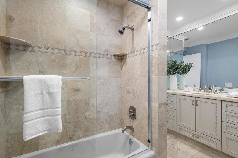  Single Family Homes Photo 39:  Lauderdale By The Sea,  FL 33308