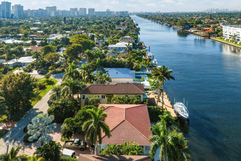  Single Family Homes Photo 4:  Lauderdale By The Sea,  FL 33308