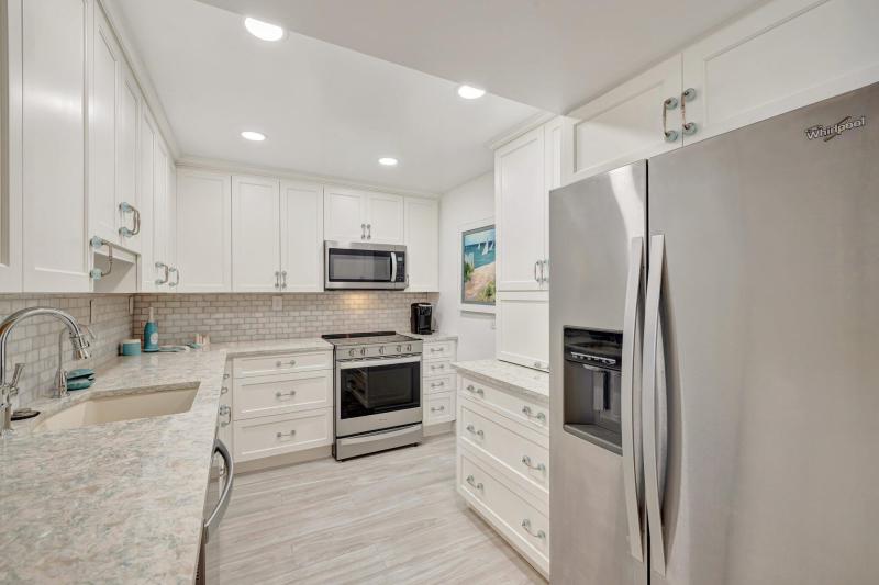 Condo & Townhome Photos