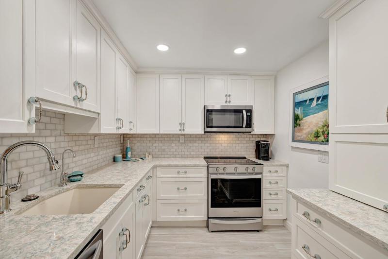  Condo & Townhome Photos
