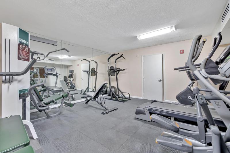  Condo & Townhome Photos