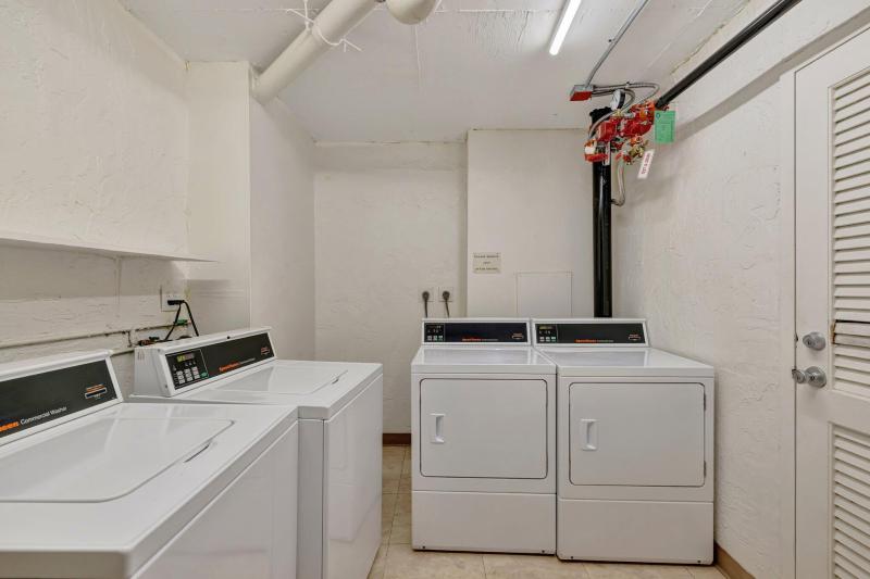  Condo & Townhome Photos