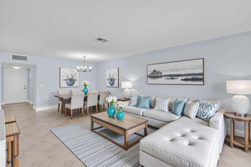  Condo & Townhome Photos
