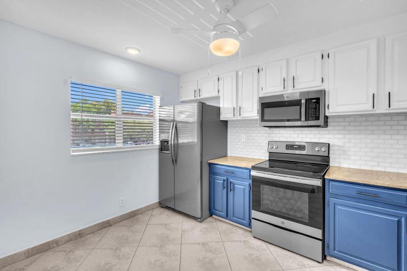  Condo & Townhome Photos
