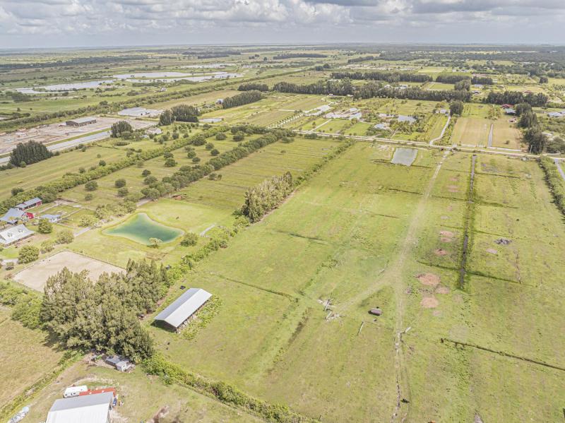  Commercial & Industrial Land Images 