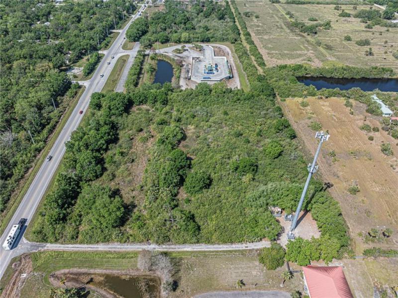  Commercial & Industrial Land Images 