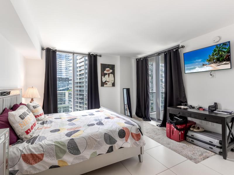 Condo & Townhome Photos