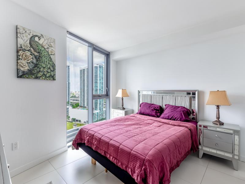  Condo & Townhome Photos