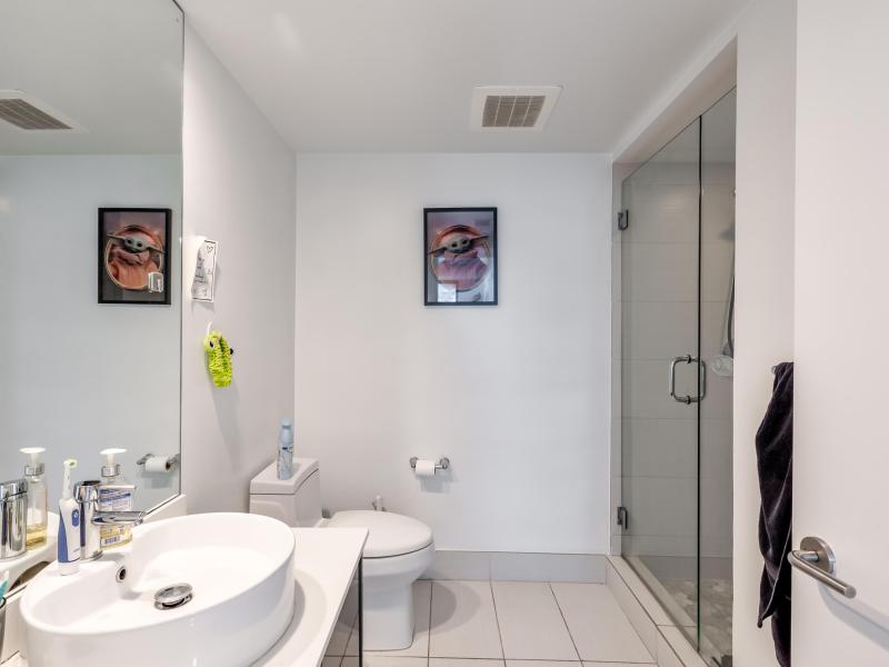  Condo & Townhome Photos