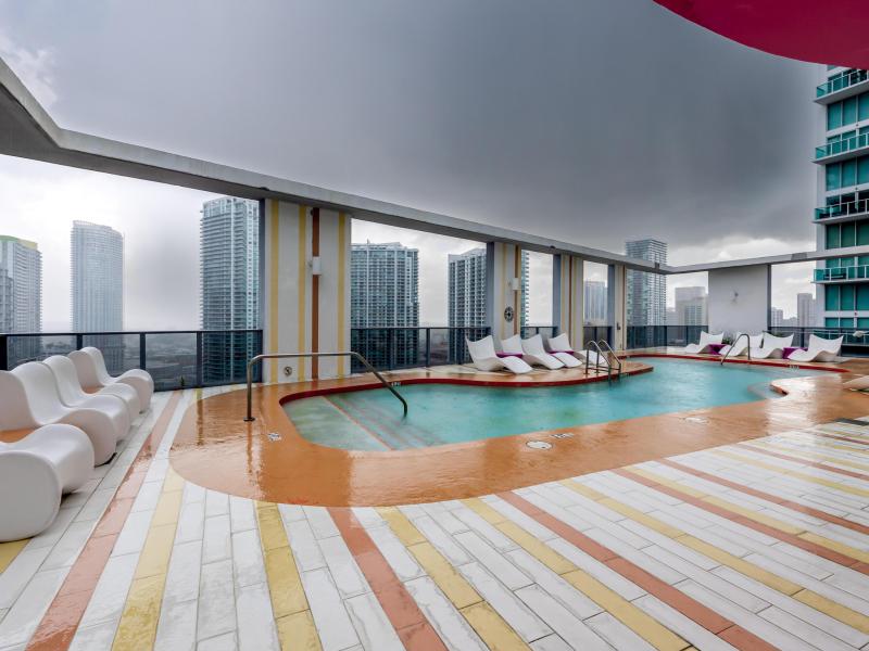  Condo & Townhome Photos