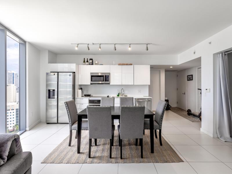  Condo & Townhome Photos