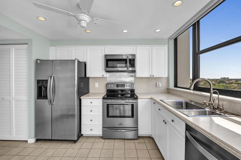  Condo & Townhome Photos