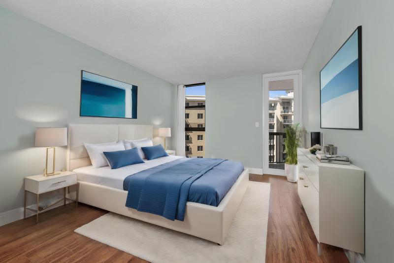  Condo & Townhome Photos
