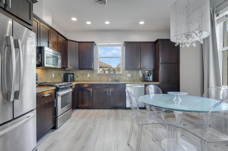  Condo & Townhome Photos