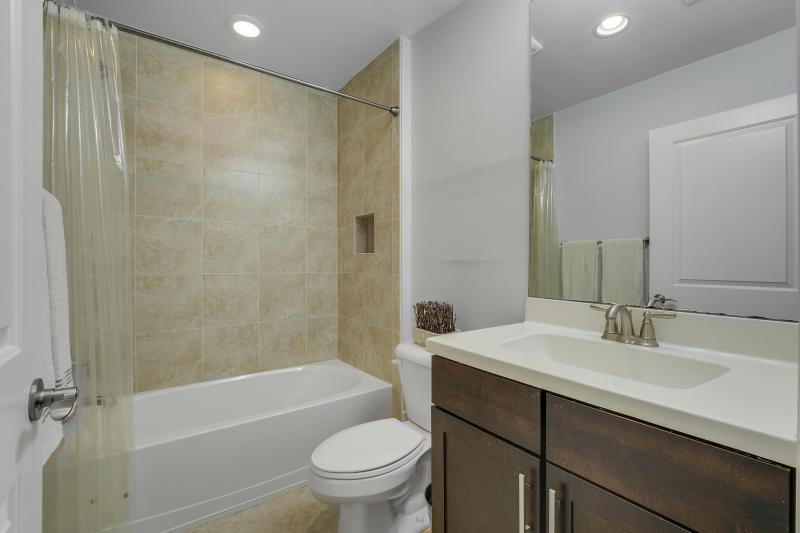  Condo & Townhome Photos