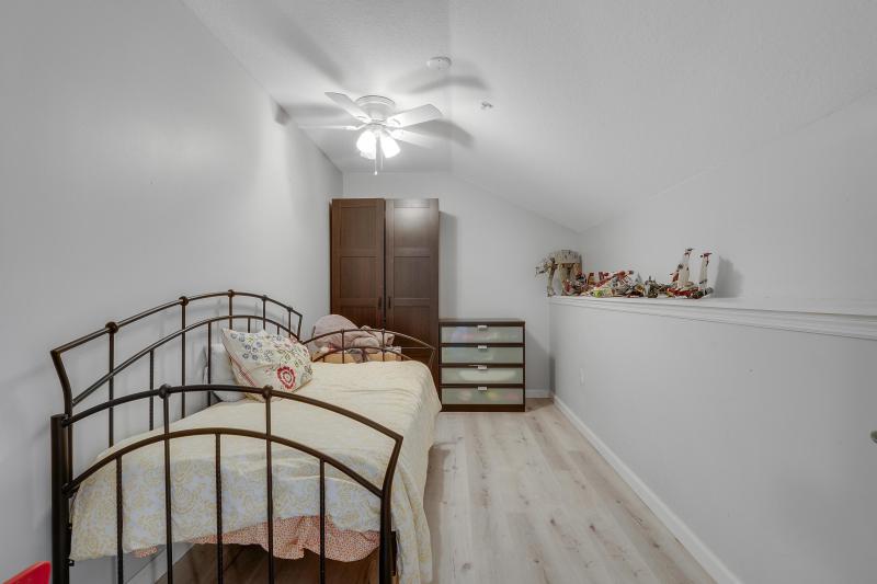  Condo & Townhome Photos