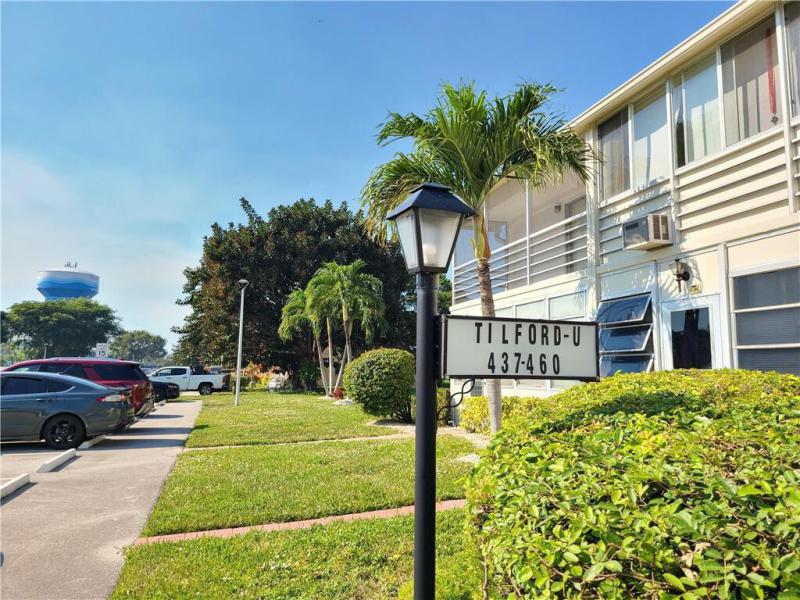  Condo & Townhome Photos