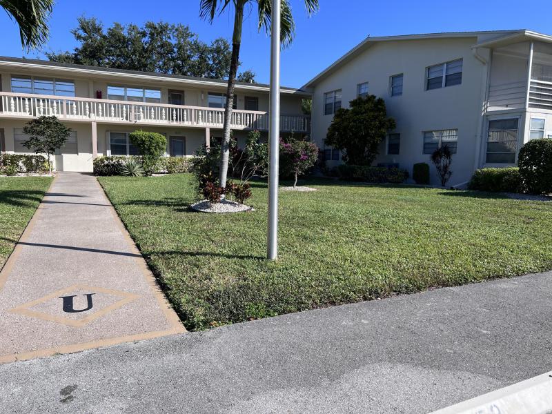  Condo & Townhome Photos