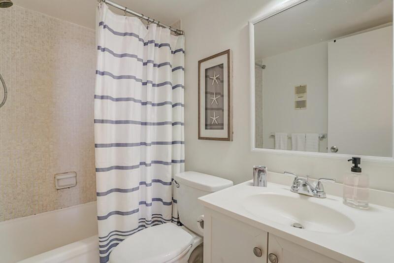  Condo & Townhome Photos