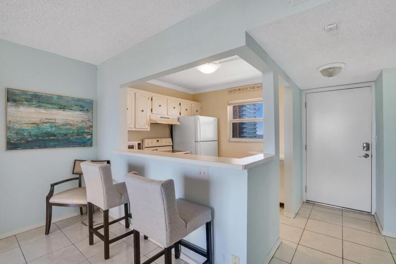  Condo & Townhome Photos
