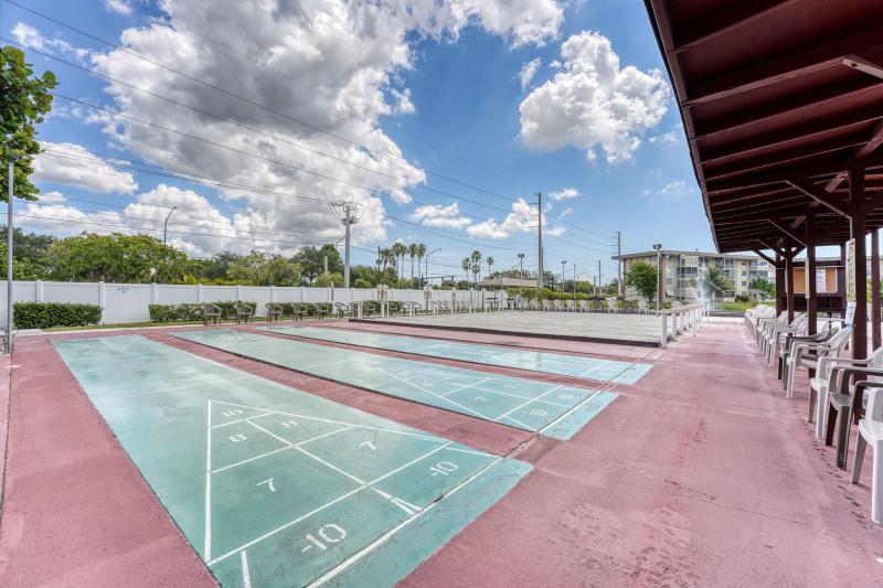  Condo & Townhome Photos