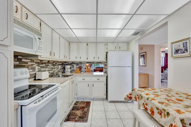  Condo & Townhome Photos