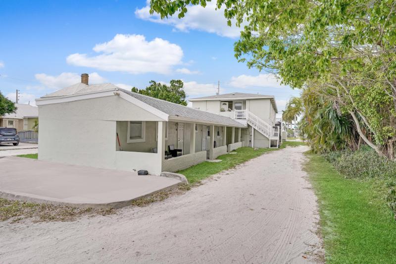 Duplex, Triplex and Fourplex Images