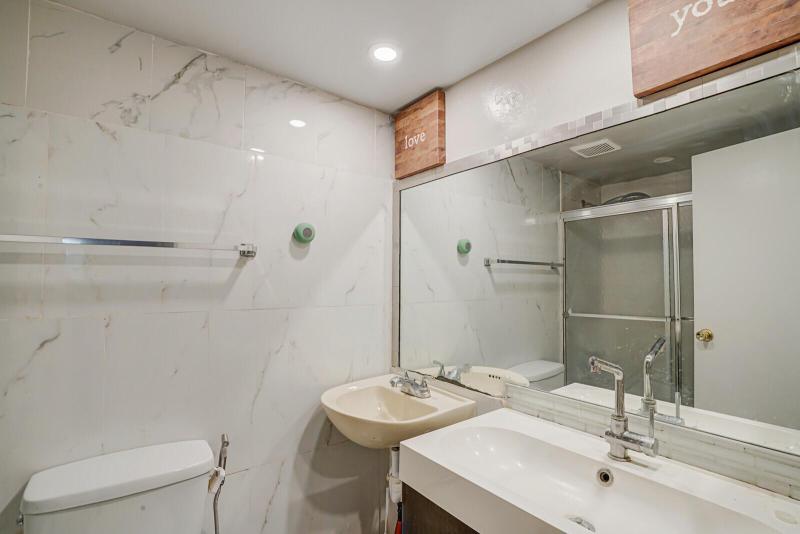  Condo & Townhome Photos