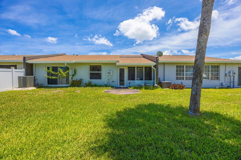  Condo & Townhome Photos