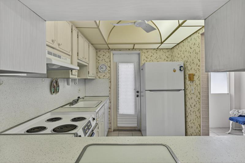  Condo & Townhome Photos