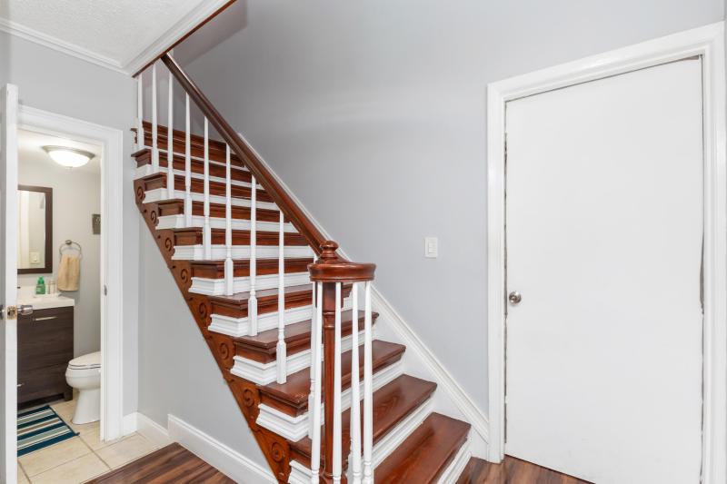  Condo & Townhome Photos