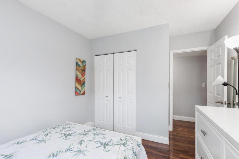  Condo & Townhome Photos