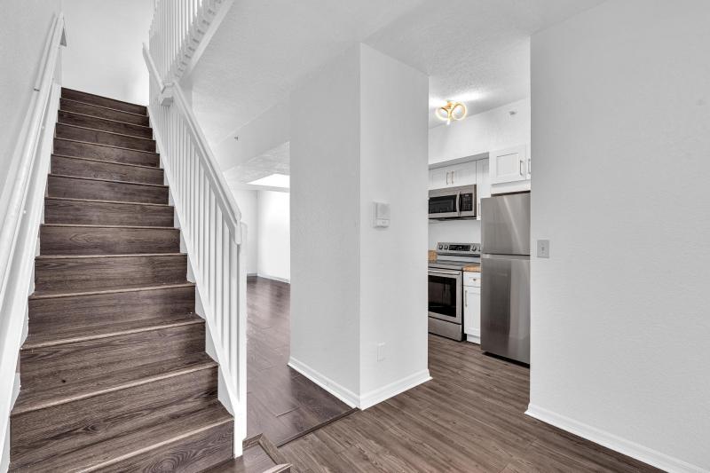  Condo & Townhome Photos