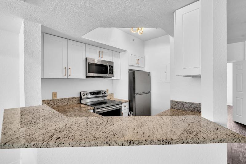  Condo & Townhome Photos