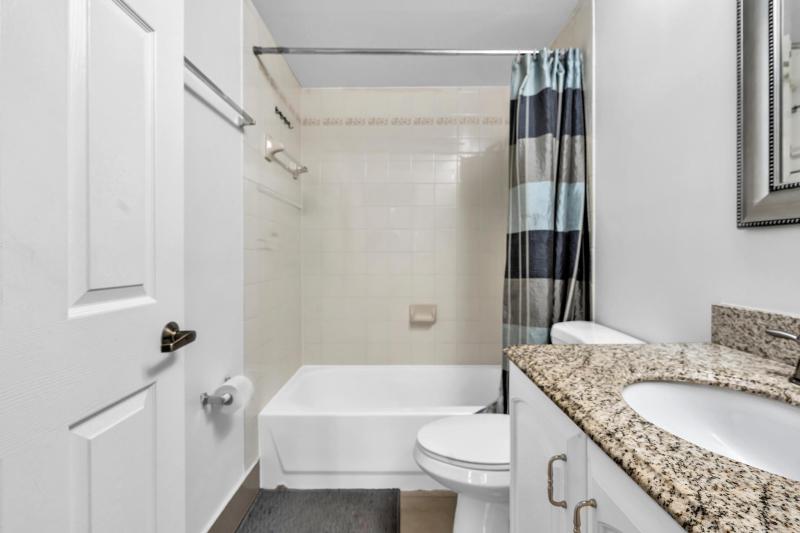  Condo & Townhome Photos