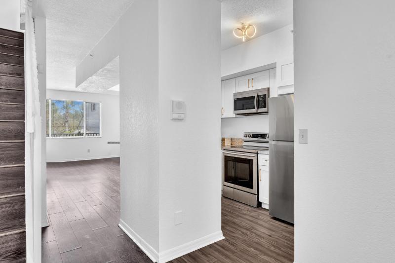  Condo & Townhome Photos