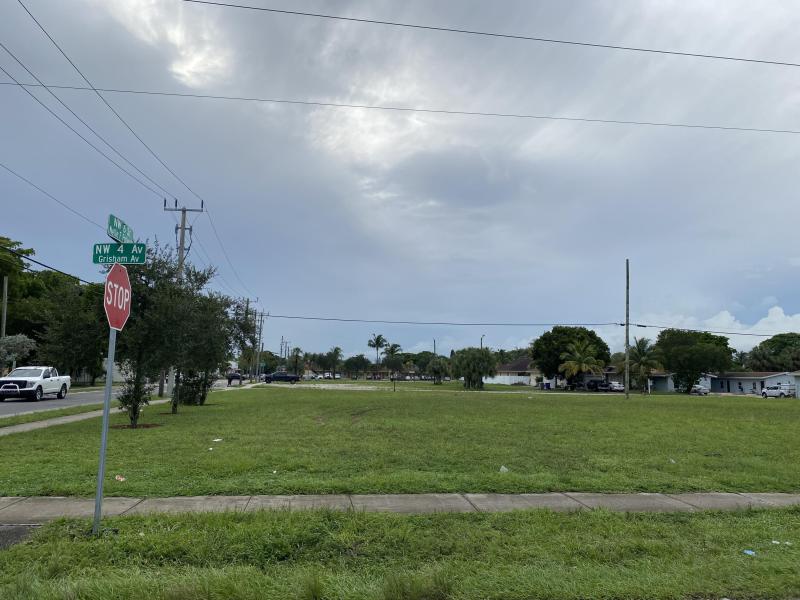  Commercial & Industrial Land Images 