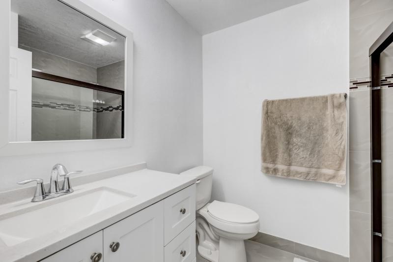  Condo & Townhome Photos