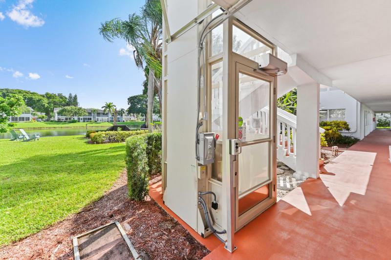  Condo & Townhome Photos