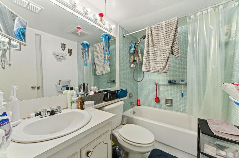  Condo & Townhome Photos