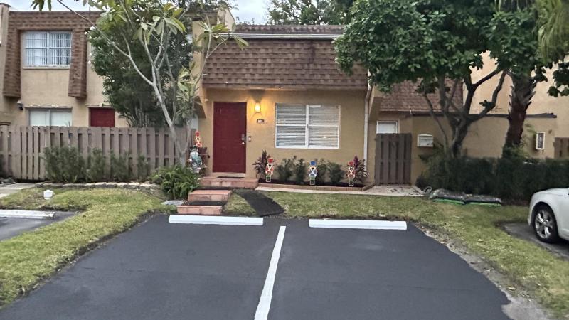  Condo & Townhome Photos