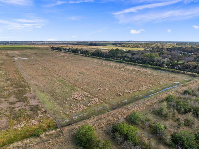  Commercial & Industrial Land Images 